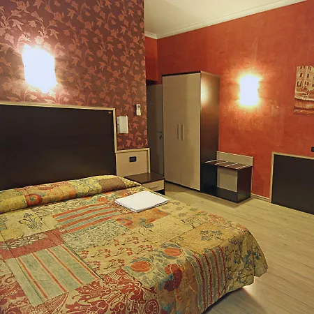 La Casa Di Maurizio Bed & Breakfast 3*