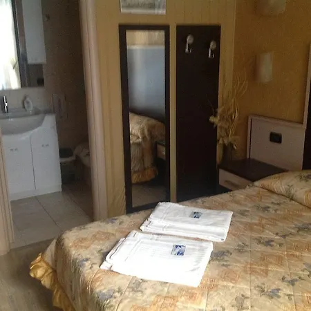 La Casa Di Maurizio Panzió